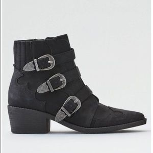 American Eagle Western Buckle Booties